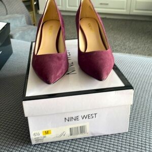 Nine West suede pumps